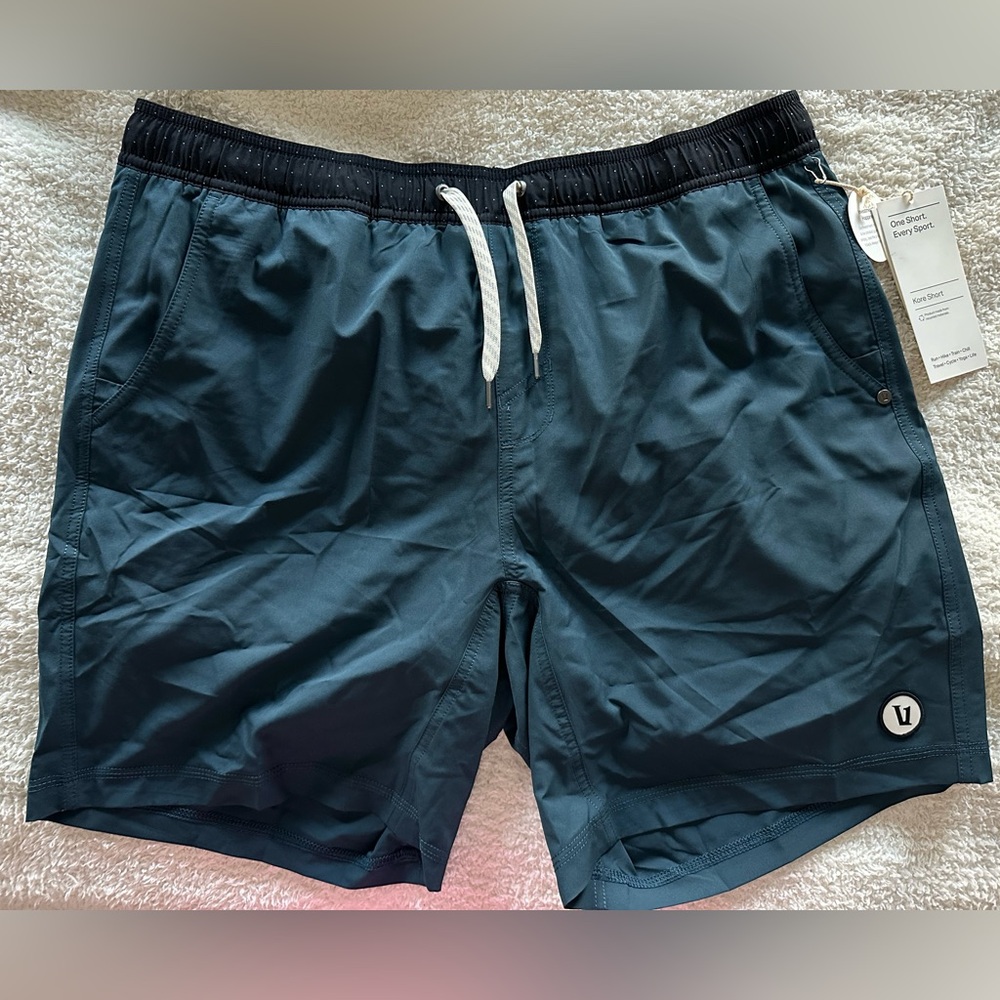 Vuori Kore Short, Size XL (NWT)